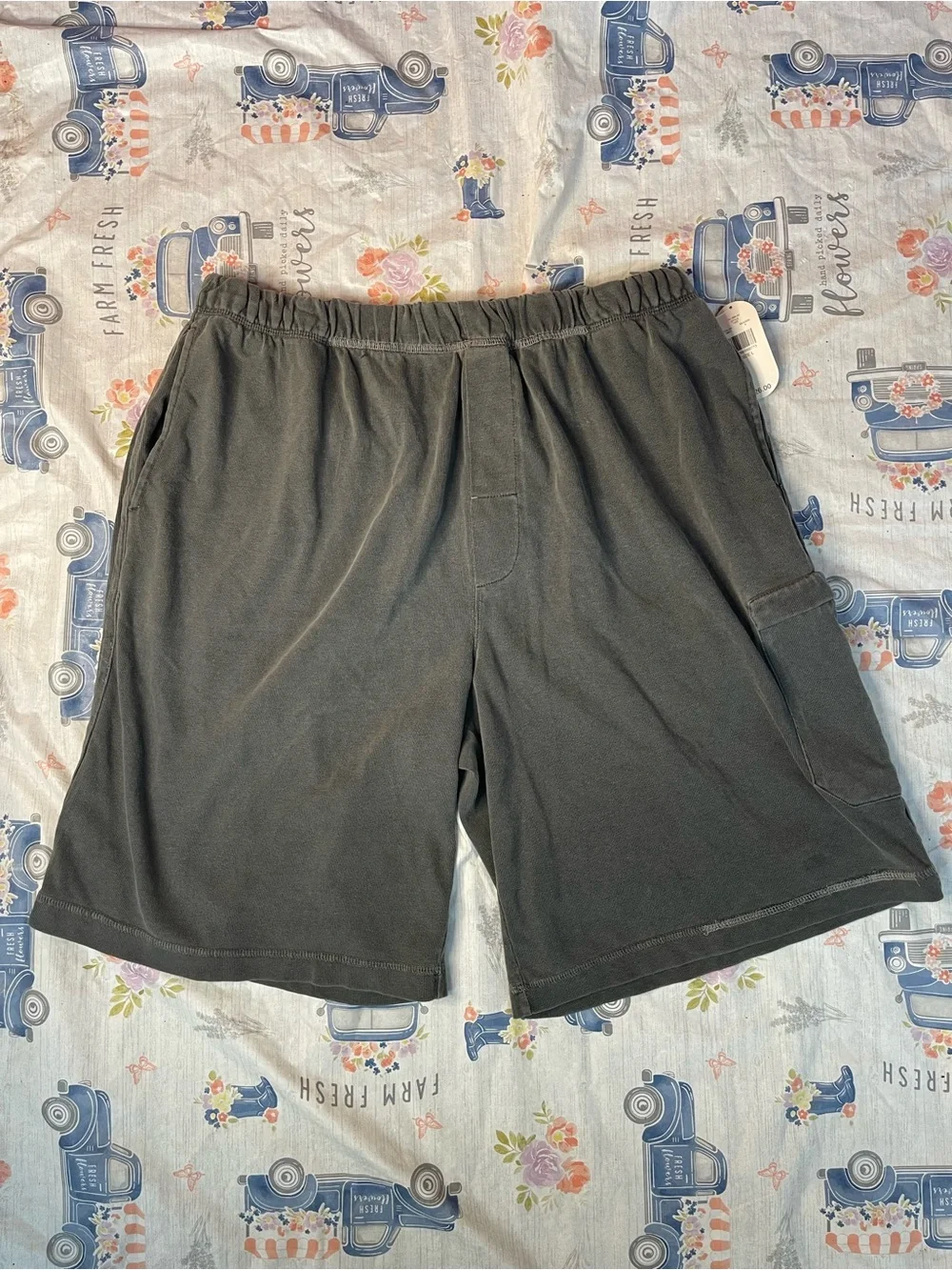 Emerge Charcoal/Washed Black Knit Cargo Shorts Men's Large NWT